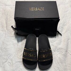 Versace Logo Pool Slides Black Gold Women’s 8 BNWT w/ Box Authentic